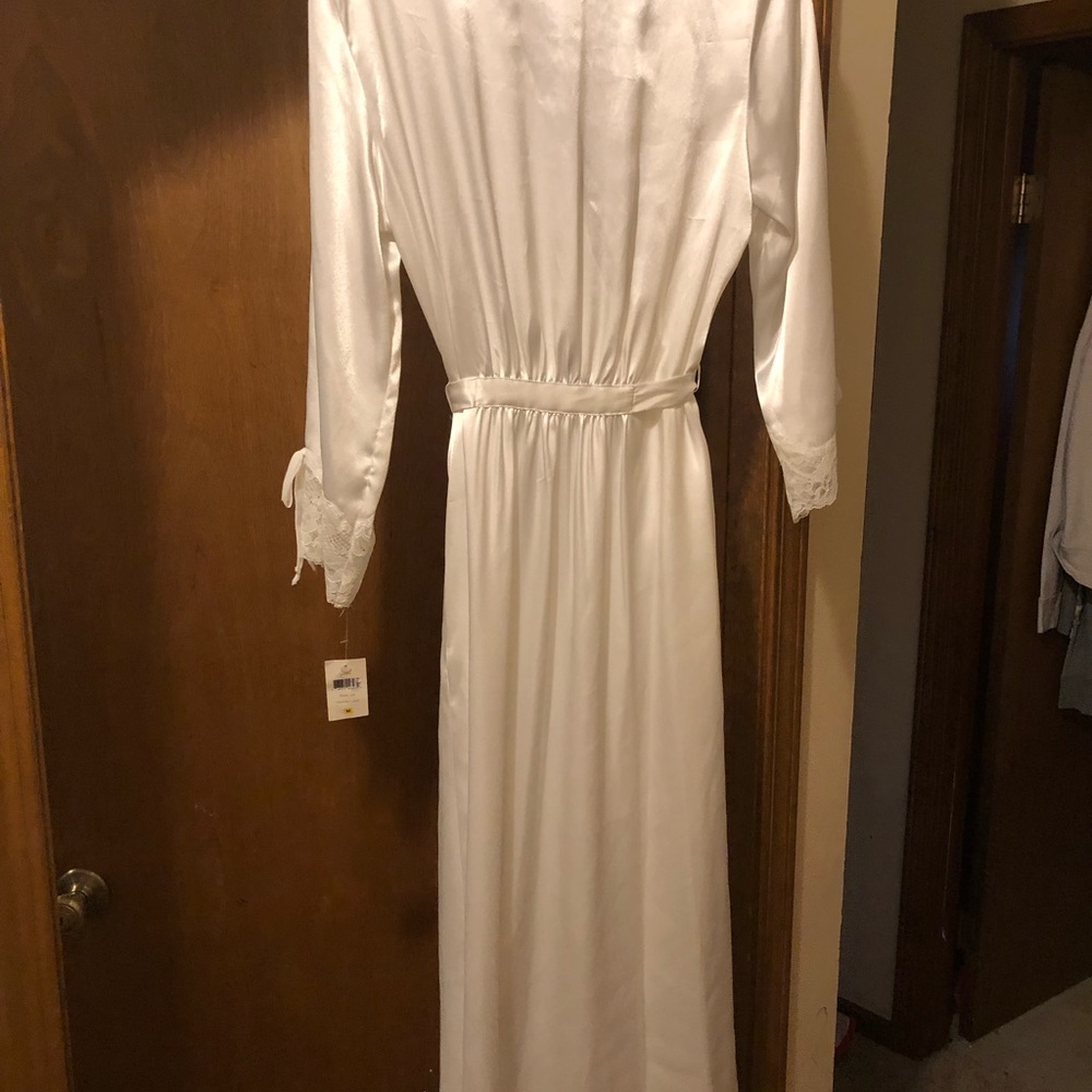 HOTTTTT!!!OSCAR DE LA RENTA NIGHTGOWN NWT - Picture 4 of 8